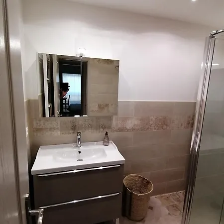 Apartment Air-conditioned With Pool Shuttle *