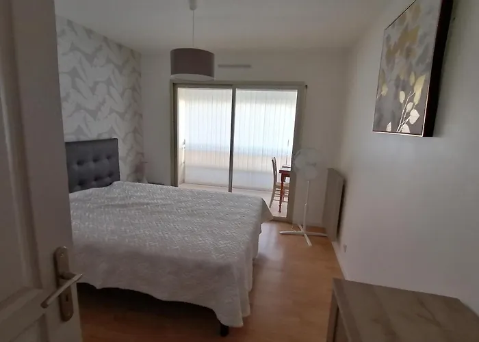 Air-conditioned With Pool Shuttle Mandelieu